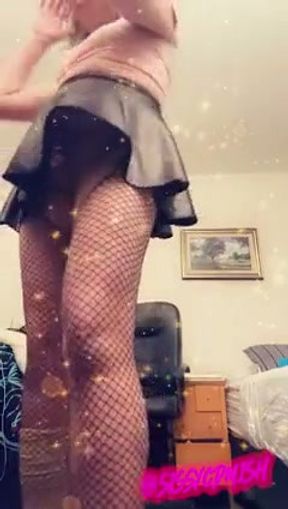 Sissycdmish - Dancing Then Dildos