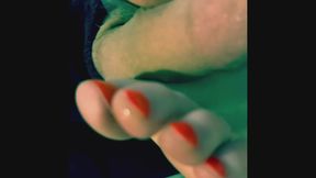 Jaded Sole teases Rect Sole with her seductive fluorescent orange painted toes
