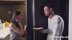 Beautiful brunette Lilu Moon debuts for private