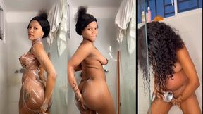 despues de un buen sexo anal lavando mi culito