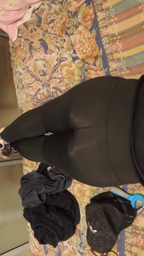 Single Stepmom Sucks It All Day Long