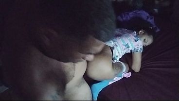 Comi minha enteada de quatro.