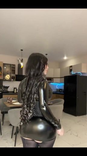 When U Have Curvy Butt Latex Looks Delicious