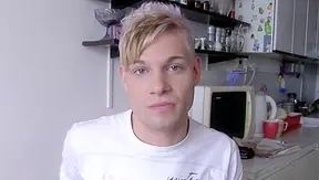 Bleached Twink Desperately Rides Thick Dick for Cash – OnlyFans Exclusive