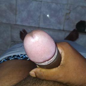 Hot Desi Aunty Faking In Bathroom