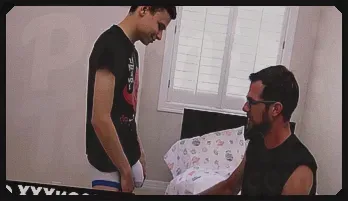 Steamy Barebacking between Twink and Daddy