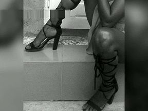 Pretty African girls feet