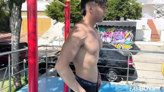 Muscular Colombian Twink Jhon Connor Jerks Off After Outdoor Workout