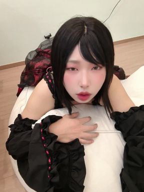 Fuck Machine Destroys Chinese Cute Sissy's Pussy and End up Squirting!