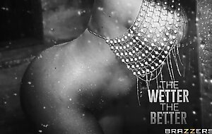 The wetter the better, Keiran Lee, Savannah Bond