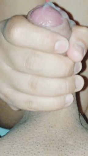 Delicious oral she loves to suck my cock and give me a hand to cum in her mouth