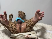 Pervert gooner spread legs and show sexy wrinkled soles