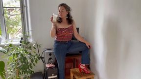 it's so embarrassing to pee in jeans m0
