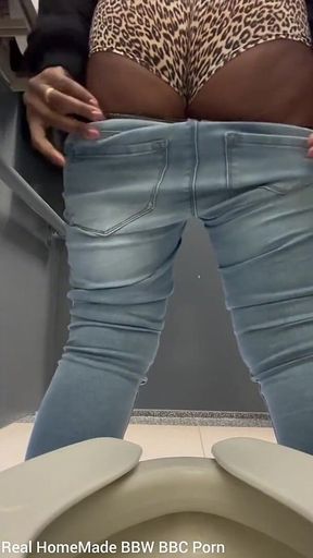 Desperate for Pee Bouncing Compilation