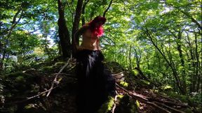 Gefesselte französische MILF mit Riesenschinken im Wald zerschunden