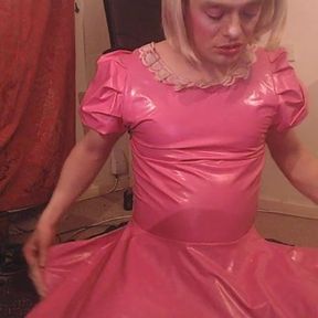 Pathetic Sissy Sits On Vibe