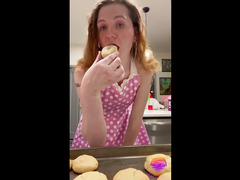transsexual cums in cookie dough xhhjm1e