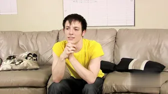 Jesse Jordan Is a Bendy Twink in Anal and Handjob Scene