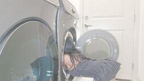 Ember Snow- Laundry Handjob Sunday Solo