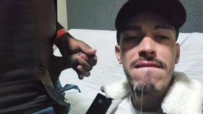 seguranca fode com o cliente no estoque.