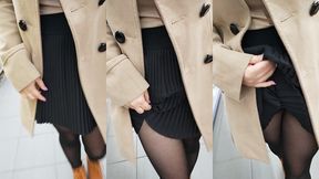 i walked around the store, showing my legs in pantyhose. i chose food in the refrigerator for a long time and my skirt rose!)