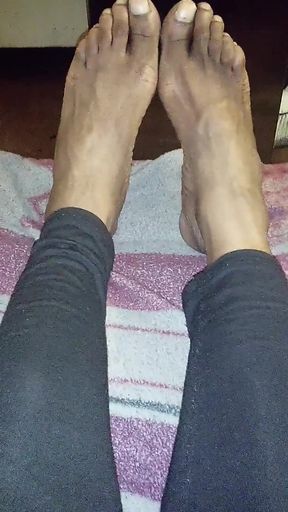 Long Legs Thick Thighs Pretty Feet Femboy Bottom Foot Fetish
