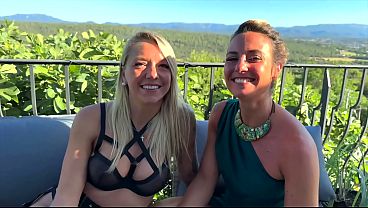 Pam et Ashley, tr&egrave_s coquines avec une bite