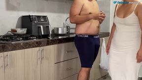 A Beautiful Amateur Couple Shares Kitchen and Have Delicious Morning Sex