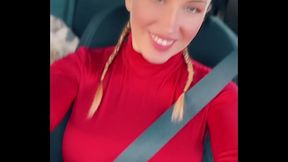 M'_exhibant dans la voiture