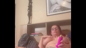 Ma vid&eacute_o du dimanche, un bon orgasme en cam avec un abonn&eacute_ qui me fait ...
