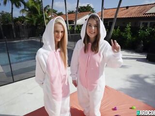 Large penis dude bangs hawt bunnies outdoor (Sadie Hartz, Alice Merches)