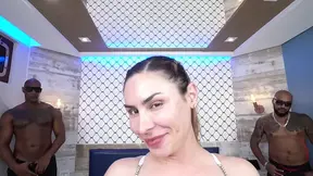 Emme White Faced a Double Penetration with the Black Friends