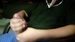 Mi verga se pone dura y se sale :0