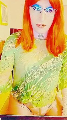 Tammysissy Masturbates with Piss Games
