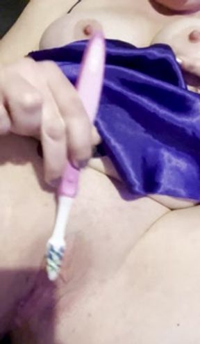 Rubbing My Little Pussy To Orgasm With Vibrating Toothbrush