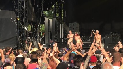 Peaches - Fuck the Pain Away - Live - Riot Fest - Chicago, IL - 9/16/17