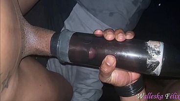 muito frot e sarração no escurinho do quintal de casa