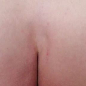 close up of my butt plug going in