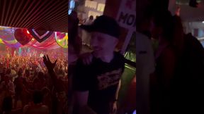 suite de la soiree au pacha a ibiza exhibant mes gros seins en dansant avec ...