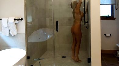Caught Hubby Buddy Spying Shower Big Dick Cheating Creampie Destroy