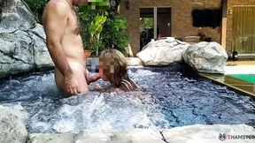 Sexy COUGAR fucked in jacuzzi at Pattaya
