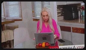 Anna Kolba MILF Seduces & Sucks in Hardcore Scene