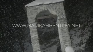 MARIKAH BENTLEY Backstage shooting for magazine