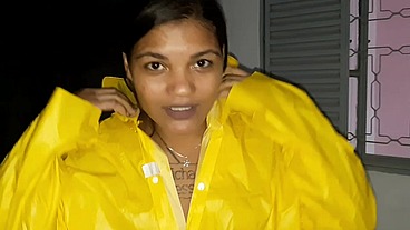Tigresa sai na chuva pra foder com o segurança