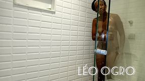 brincando no banheiro com a magrinha oral sex with black in the bathroom