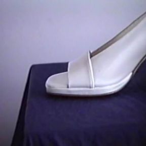 Sling-back shoe