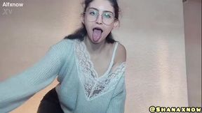 FETISH SPITTING, SQUIRT AND PEE ON A CAR