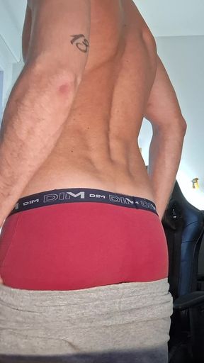 I Undress in Front of You, I Show My Buttocks and I Love to Look at My Ass