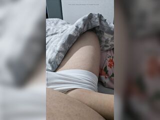 Step mama caught tugjob step son rod behind her spouse back