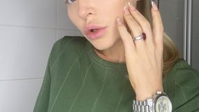 Aubrey - green top - makeup - MK8086 (vertical video)